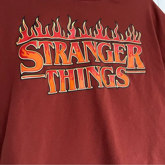 Stranger Things Cropped Tee - Picture 2 of 4